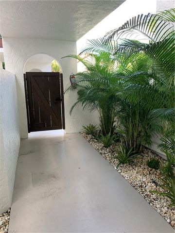 4082 Belair LN # 9, Naples, FL 34103