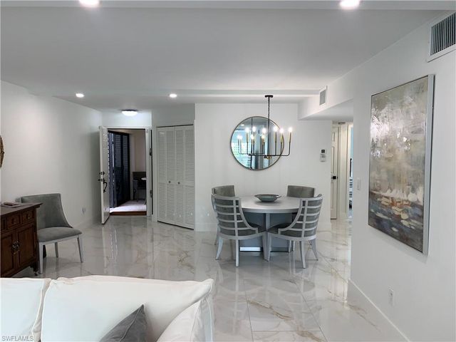 4082 Belair LN # 9, Naples, FL 34103