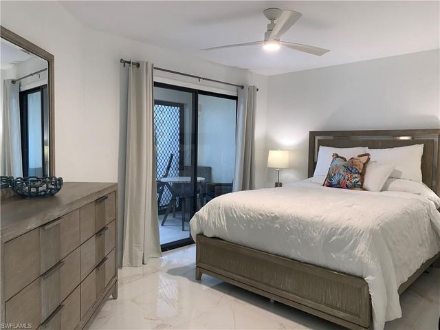 4082 Belair LN # 9, Naples, FL 34103