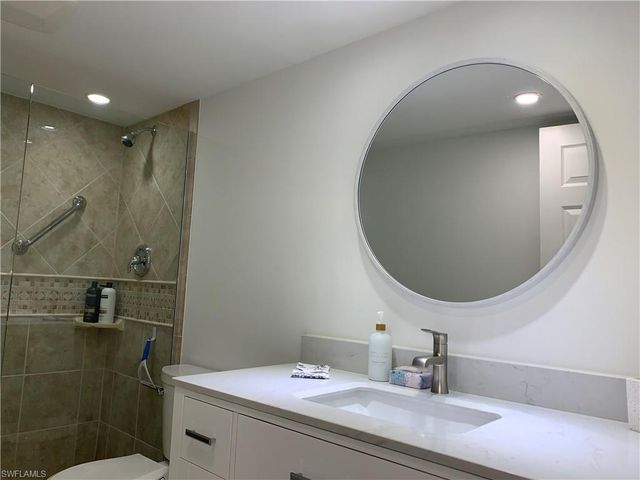 4082 Belair LN # 9, Naples, FL 34103