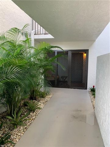 4082 Belair LN # 9, Naples, FL 34103