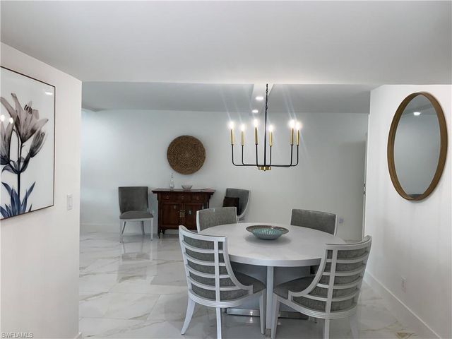 4082 Belair LN # 9, Naples, FL 34103