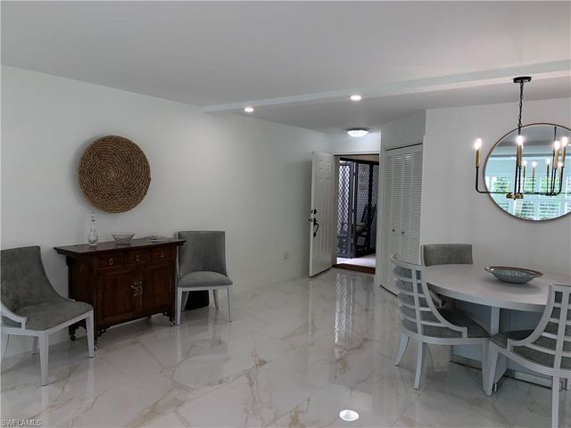 4082 Belair LN # 9, Naples, FL 34103