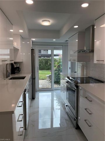 4082 Belair LN # 9, Naples, FL 34103