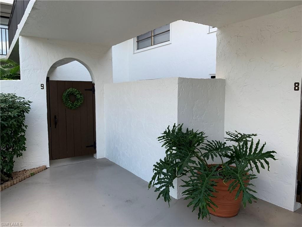 4082 Belair LN # 9, Naples, FL 34103