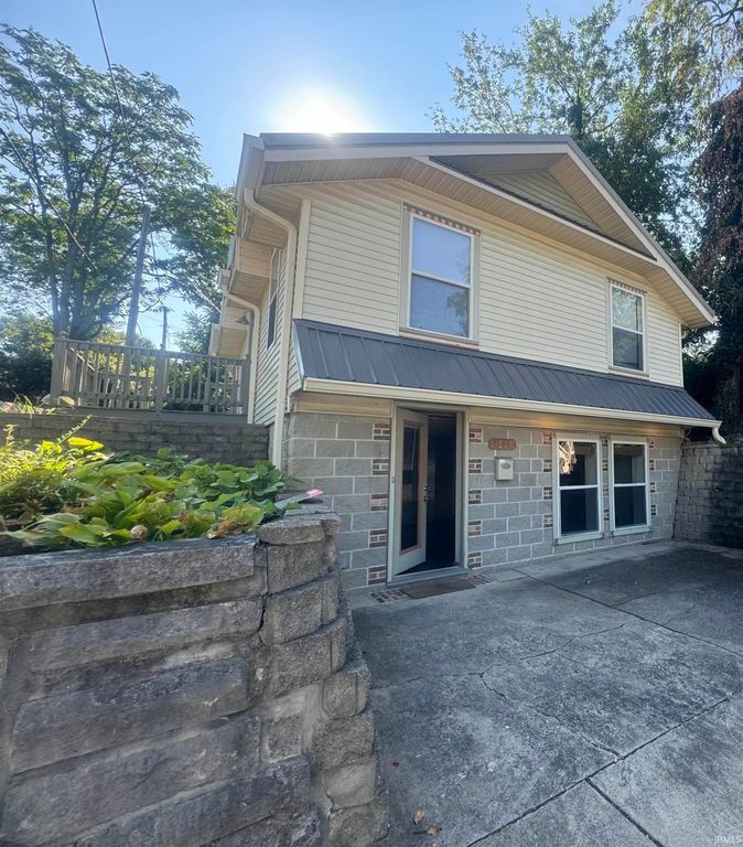 1200 N Washington Street, Bloomington, IN 47408