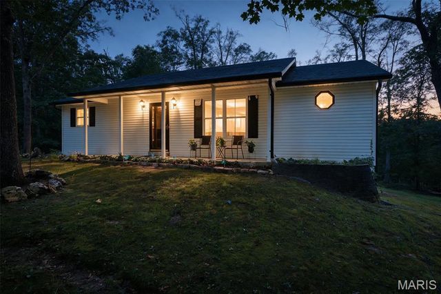 250 Meadow Woods Road, Hillsboro, MO 63050