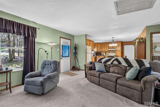250 Meadow Woods Road, Hillsboro, MO 63050