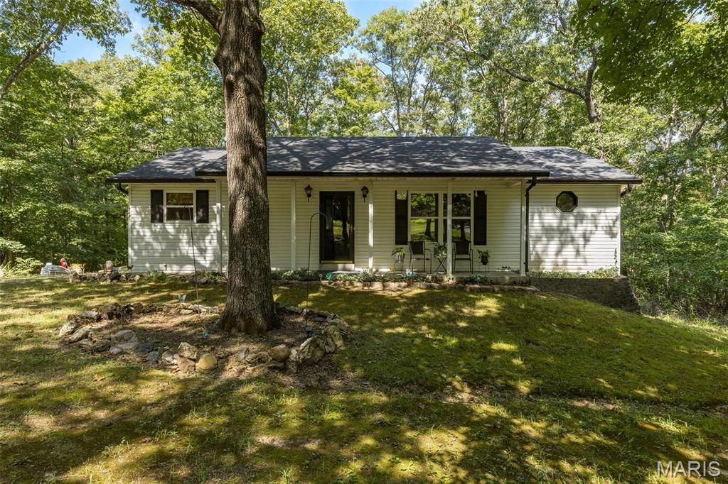 250 Meadow Woods Road, Hillsboro, MO 63050