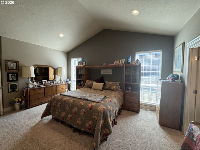 2510 WILLOW CREST Ct, Florence, OR 97439