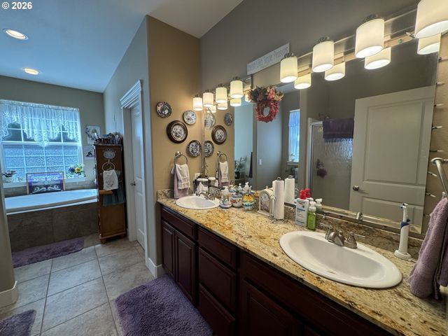 2510 WILLOW CREST Ct, Florence, OR 97439