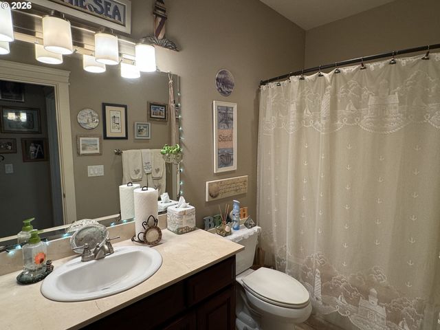 2510 WILLOW CREST Ct, Florence, OR 97439