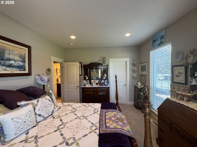 2510 WILLOW CREST Ct, Florence, OR 97439