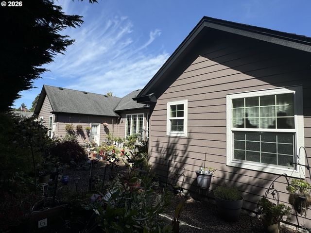 2510 WILLOW CREST Ct, Florence, OR 97439