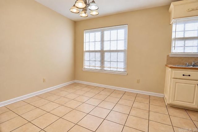 15 Bryant St, Ward, AR 72176