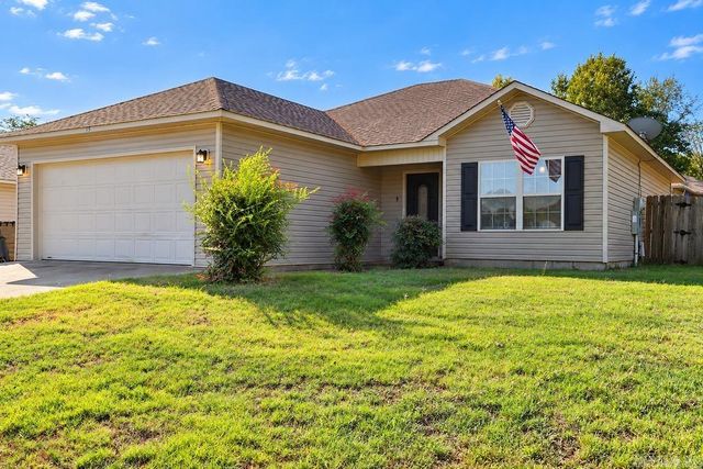15 Bryant St, Ward, AR 72176