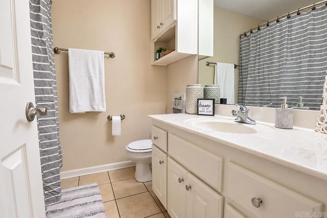 15 Bryant St, Ward, AR 72176