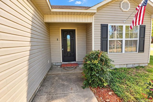 15 Bryant St, Ward, AR 72176
