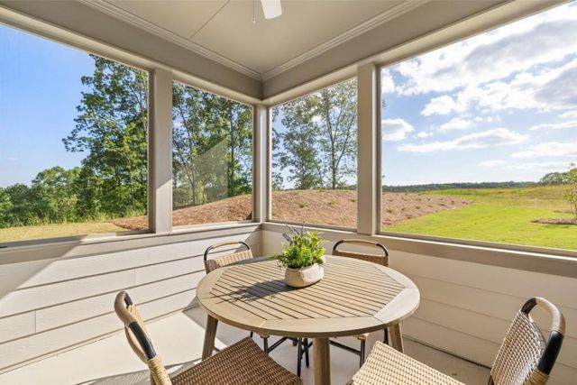 12 Unicoi Trail, Sharpsburg, GA 30277