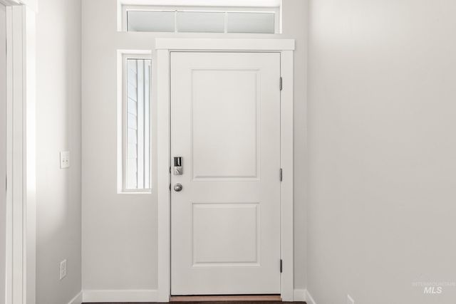 5186 E Phelps Lake Dr, Nampa, ID 83687