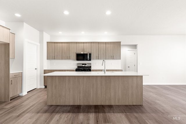 5186 E Phelps Lake Dr, Nampa, ID 83687