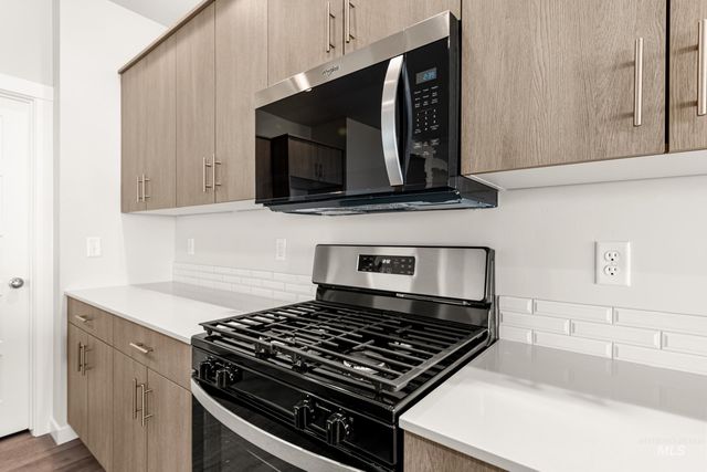 5186 E Phelps Lake Dr, Nampa, ID 83687