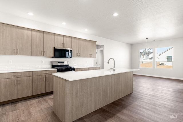 5186 E Phelps Lake Dr, Nampa, ID 83687