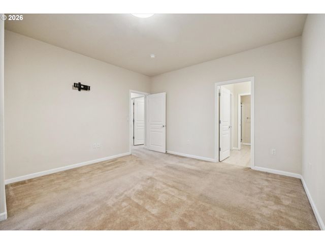 5305 SUMMERLINN Way, West Linn, OR 97068