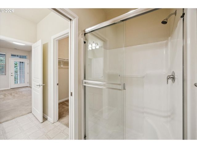 5305 SUMMERLINN Way, West Linn, OR 97068