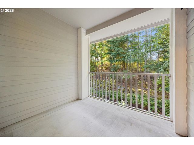 5305 SUMMERLINN Way, West Linn, OR 97068