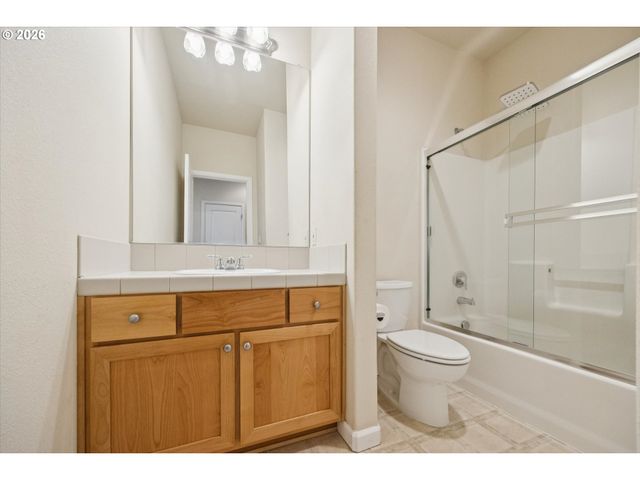 5305 SUMMERLINN Way, West Linn, OR 97068