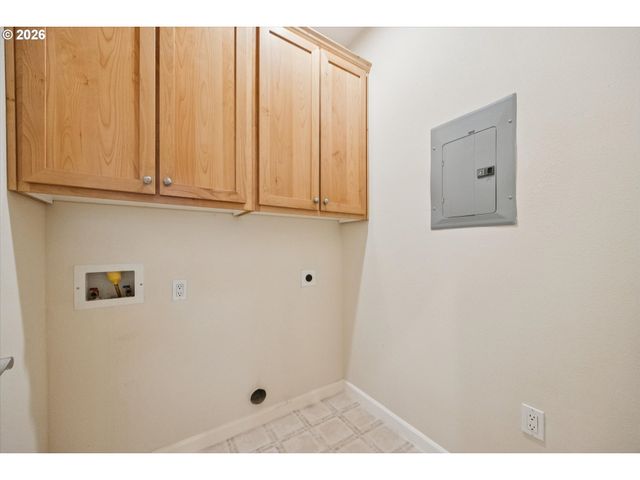 5305 SUMMERLINN Way, West Linn, OR 97068