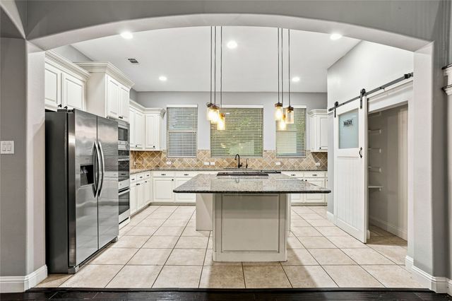 727 Fairfax Lane, Rockwall, TX 75087