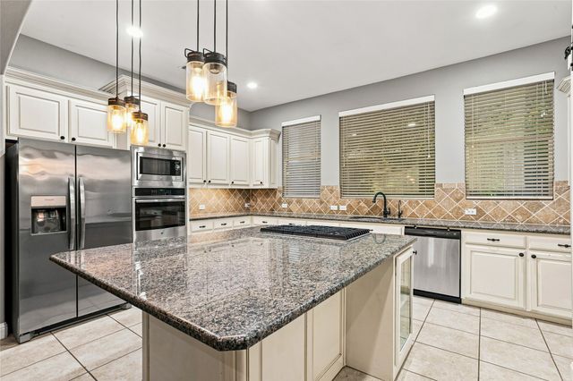 727 Fairfax Lane, Rockwall, TX 75087