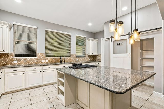 727 Fairfax Lane, Rockwall, TX 75087