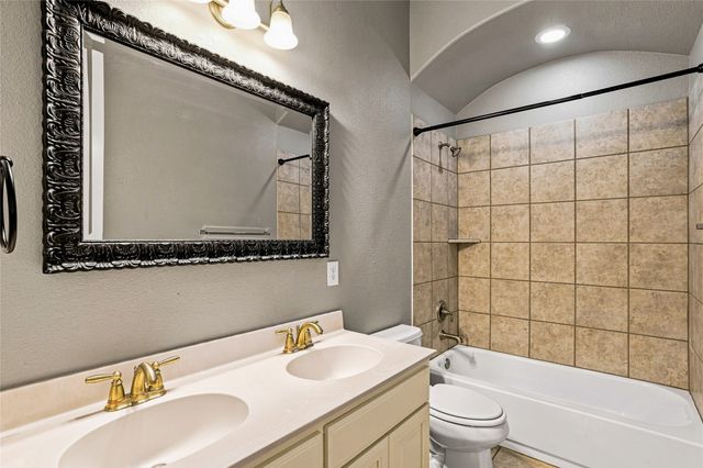 727 Fairfax Lane, Rockwall, TX 75087