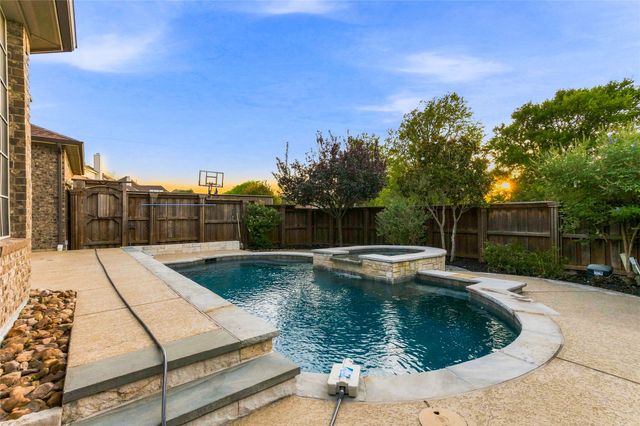 727 Fairfax Lane, Rockwall, TX 75087