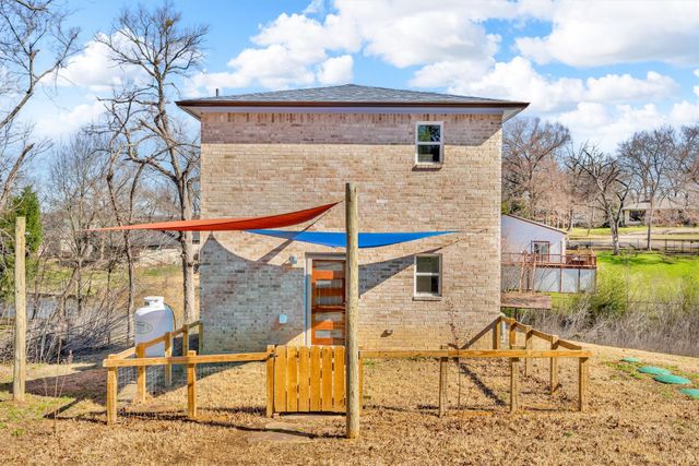 204 Crocker Drive, Malakoff, TX 75148