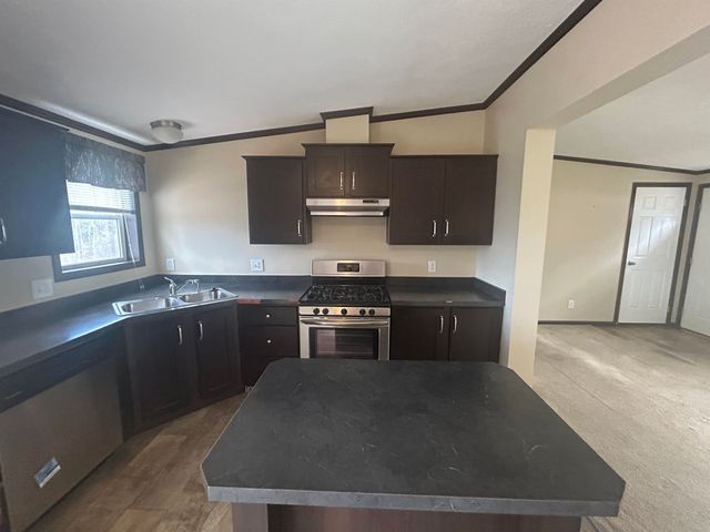 13 Seaglass Lane, Kittery, ME 03904