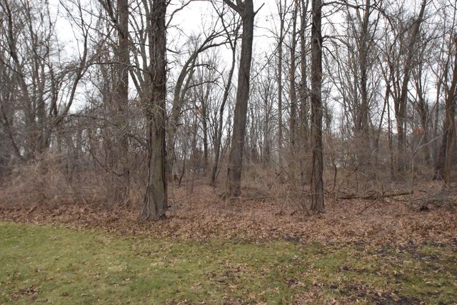 2130-2132 Westchester Avenue, Chesterton, IN 46304