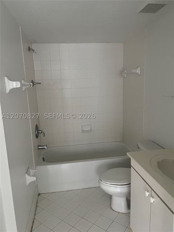 2911 SE 13th Ave 104-49, Homestead, FL 33035