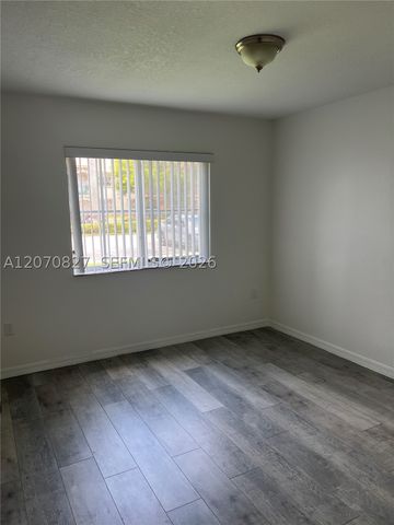 2911 SE 13th Ave 104-49, Homestead, FL 33035