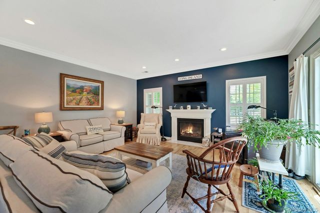 519 Highland Court, Moriches, NY 11955