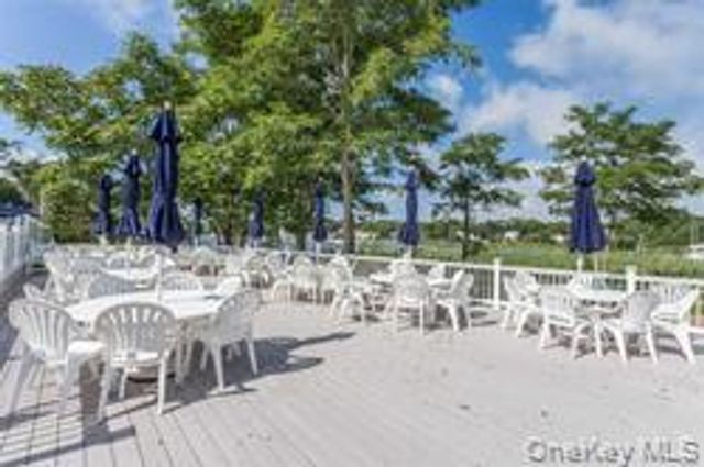 519 Highland Court, Moriches, NY 11955