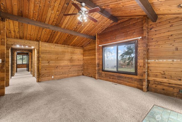 86 N Camano Ridge Road, Camano Island, WA 98282