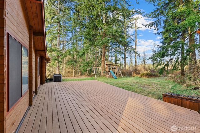 86 N Camano Ridge Road, Camano Island, WA 98282