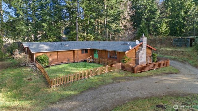 86 N Camano Ridge Road, Camano Island, WA 98282