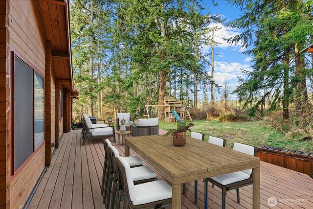 86 N Camano Ridge Road, Camano Island, WA 98282