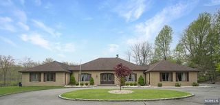 931 Marie Court, Franklin Lakes, NJ 07417