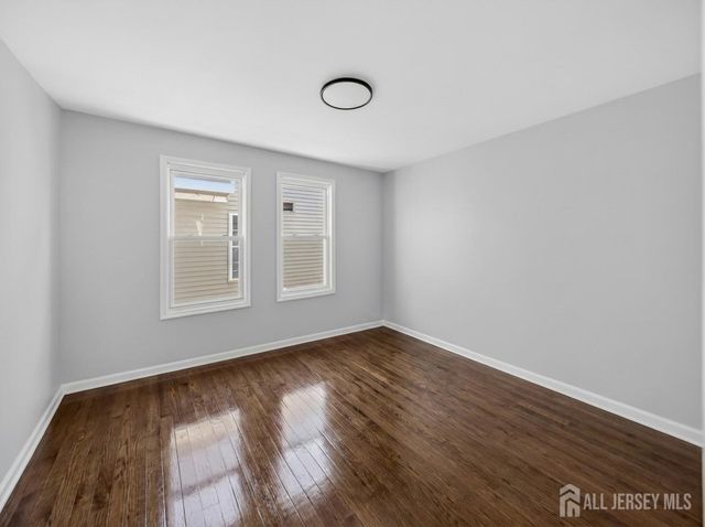 125 Lowell Street 1st, Carteret, NJ 07008